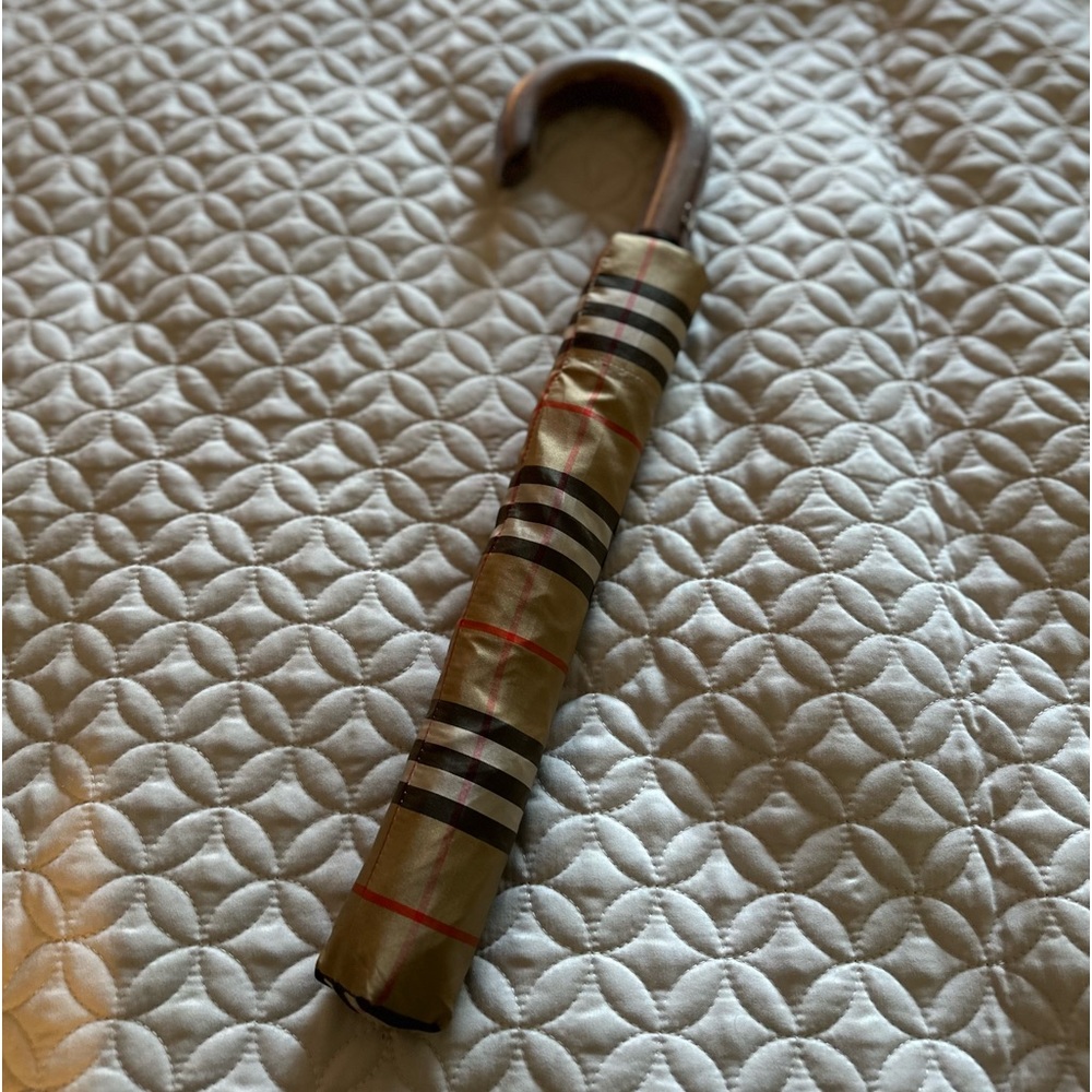 Burberry Vintage Check Umbrella With Wooden Handle